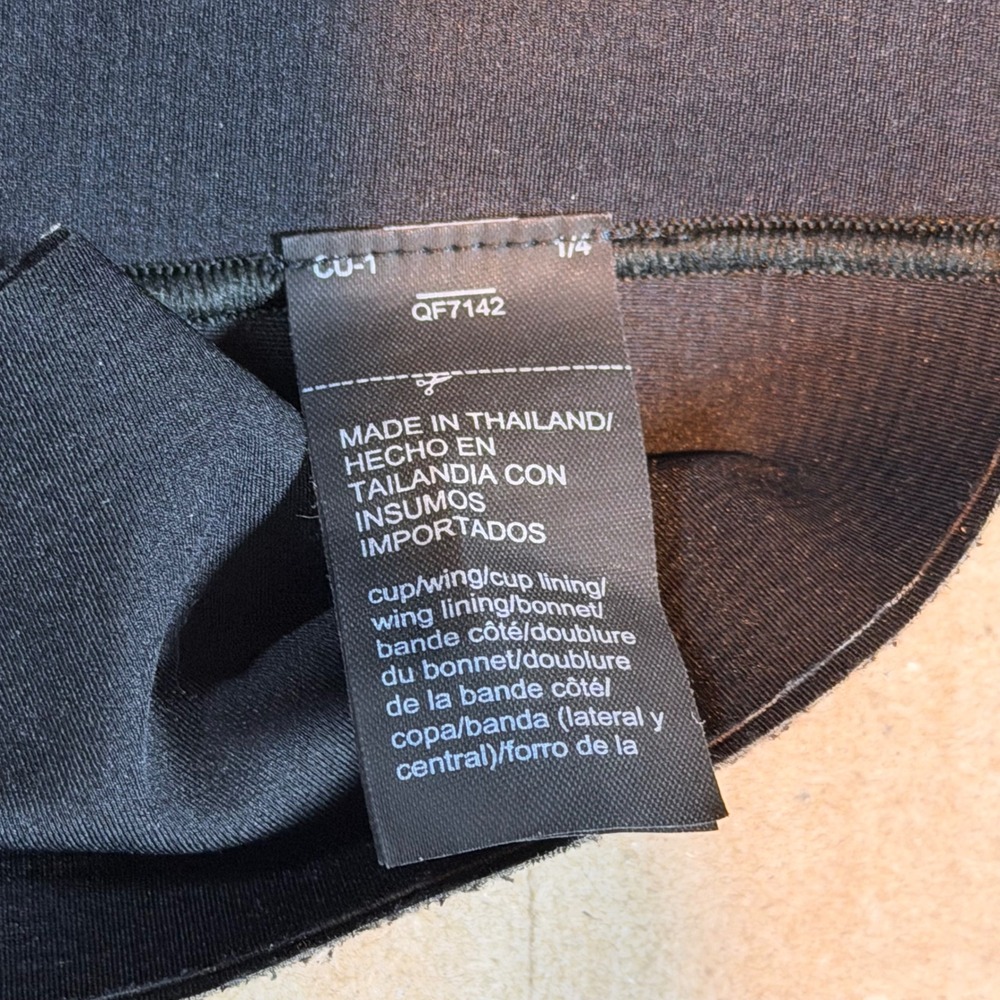 Calvin Klein Invisibles Wireless Lightly Lined Bra Black 34C F3837 001 001 - Picture 7 of 7